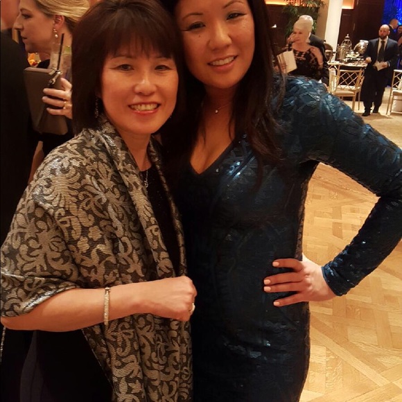 Show Stopper 🎀🎀🎀BCBG Maxaria Cocktail Dress - Picture 3 of 3